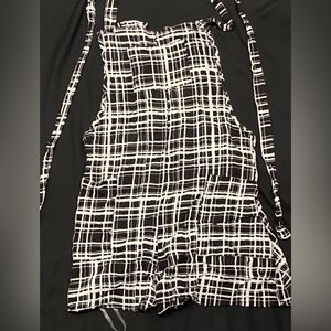 New Black and white romper